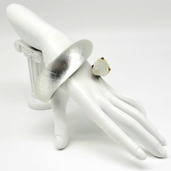 Alexis Bittar Carved Lucite Snake Wrap Bangle Bracelet w Swarovski Crystal Eyes - Picture 5 of 13